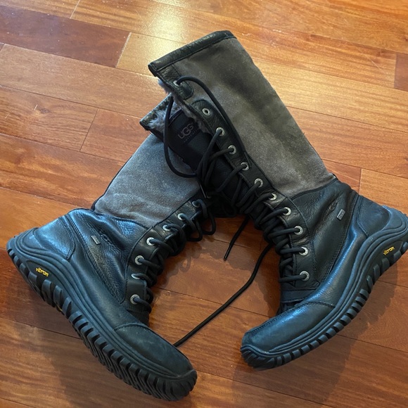 Woman’s ugg - Picture 5 of 11